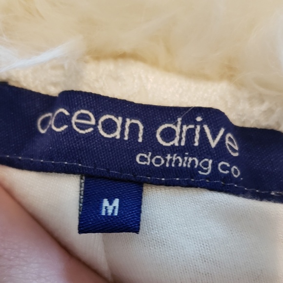 White lace stretchy open back dress - Picture 3 of 3